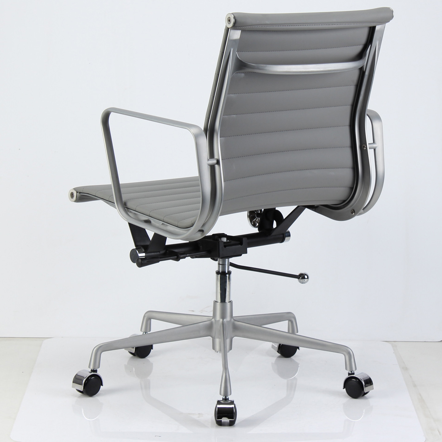 968B-2拉絲封釉伊姆斯辦公椅